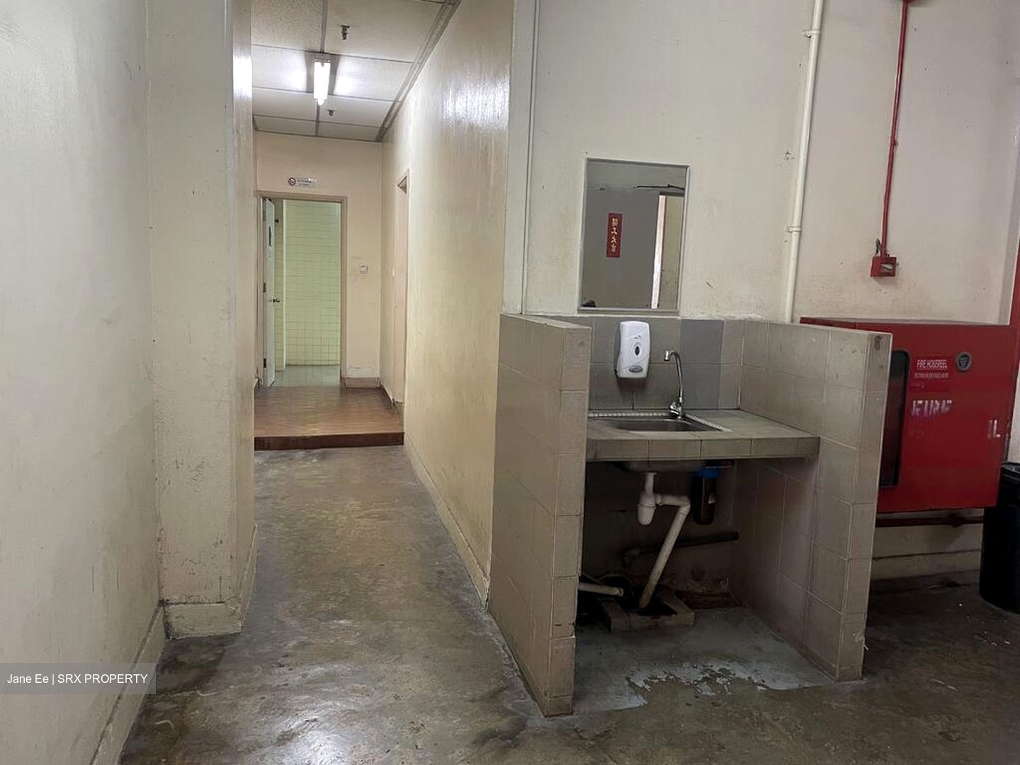 Kewalram Hillview (D23), Warehouse #565829571